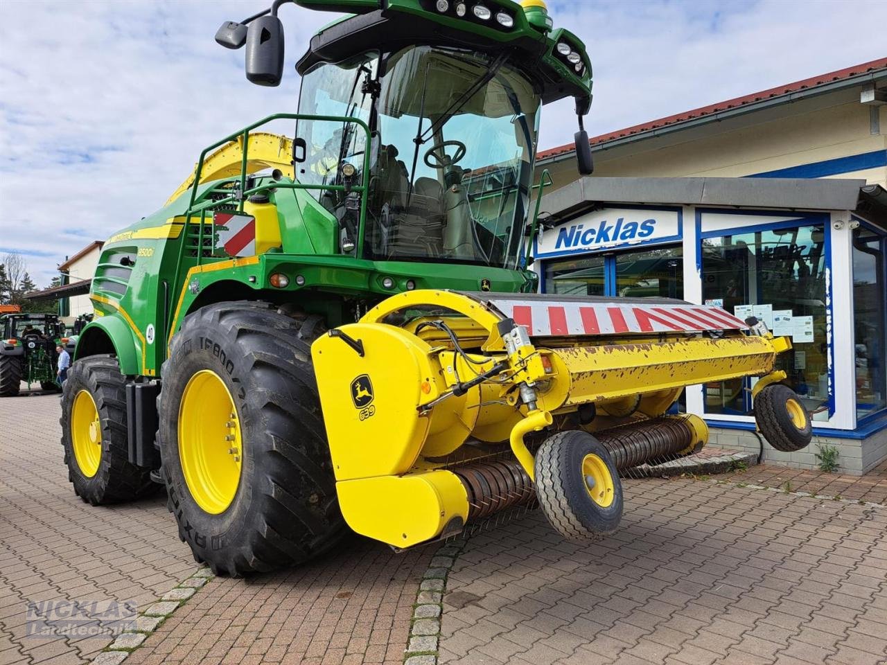 Feldhäcksler tip John Deere 8500i, Gebrauchtmaschine in Schirradorf (Poză 2)