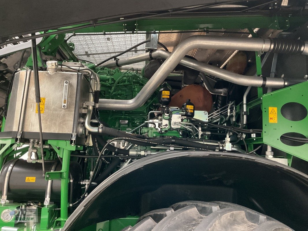 Feldhäcksler des Typs John Deere 8600, Gebrauchtmaschine in Spelle (Bild 22)