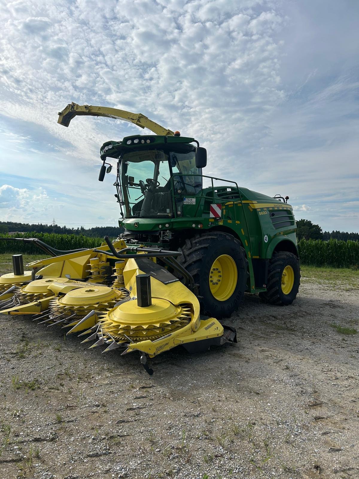 Feldhäcksler типа John Deere 8600i, Gebrauchtmaschine в Tittmoning (Фотография 4)