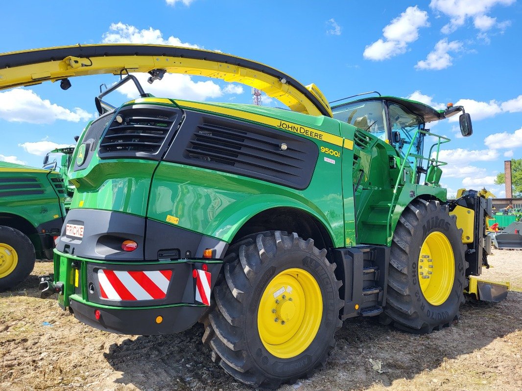 Feldhäcksler des Typs John Deere 9500, Neumaschine in Mrągowo (Bild 4)