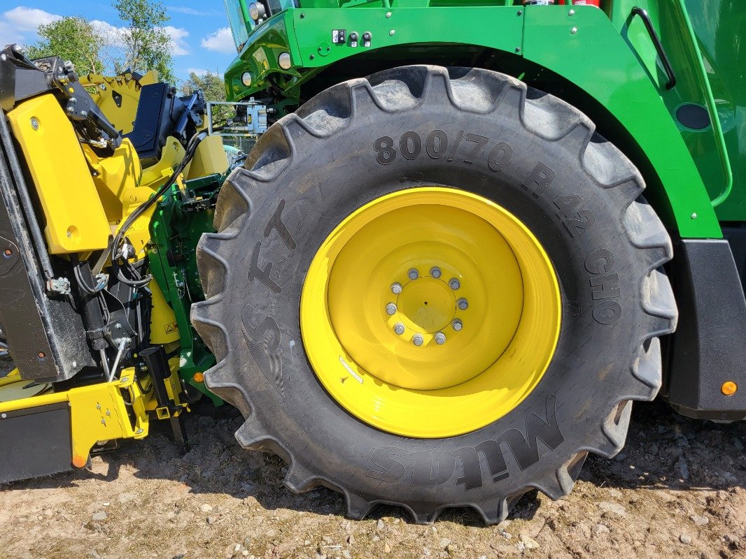 Feldhäcksler des Typs John Deere 9500, Neumaschine in Mrągowo (Bild 7)