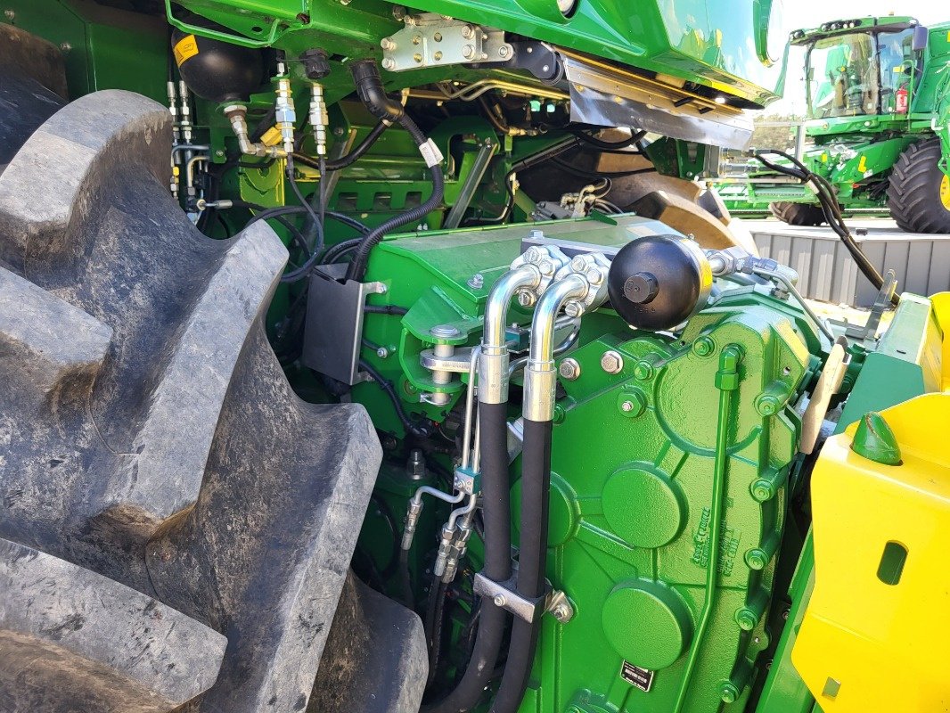 Feldhäcksler des Typs John Deere 9500, Neumaschine in Mrągowo (Bild 12)