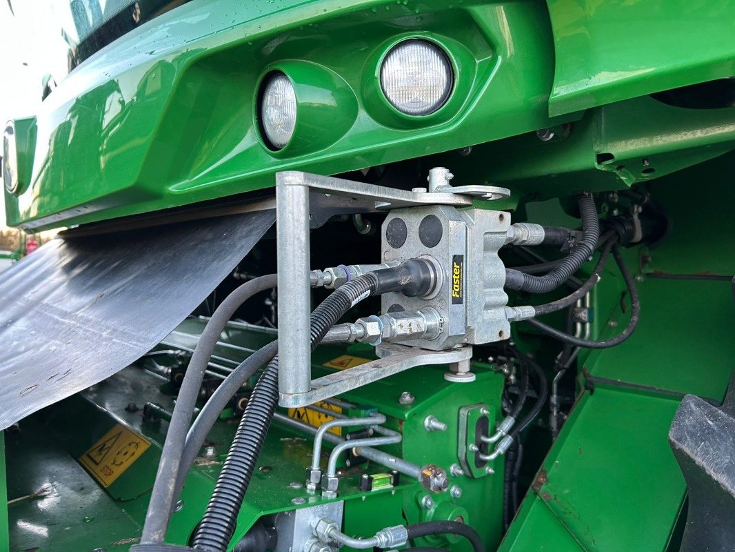 Feldhäcksler van het type John Deere 9700 mit Kemper 475 Plus, Gebrauchtmaschine in Sittensen (Foto 15)