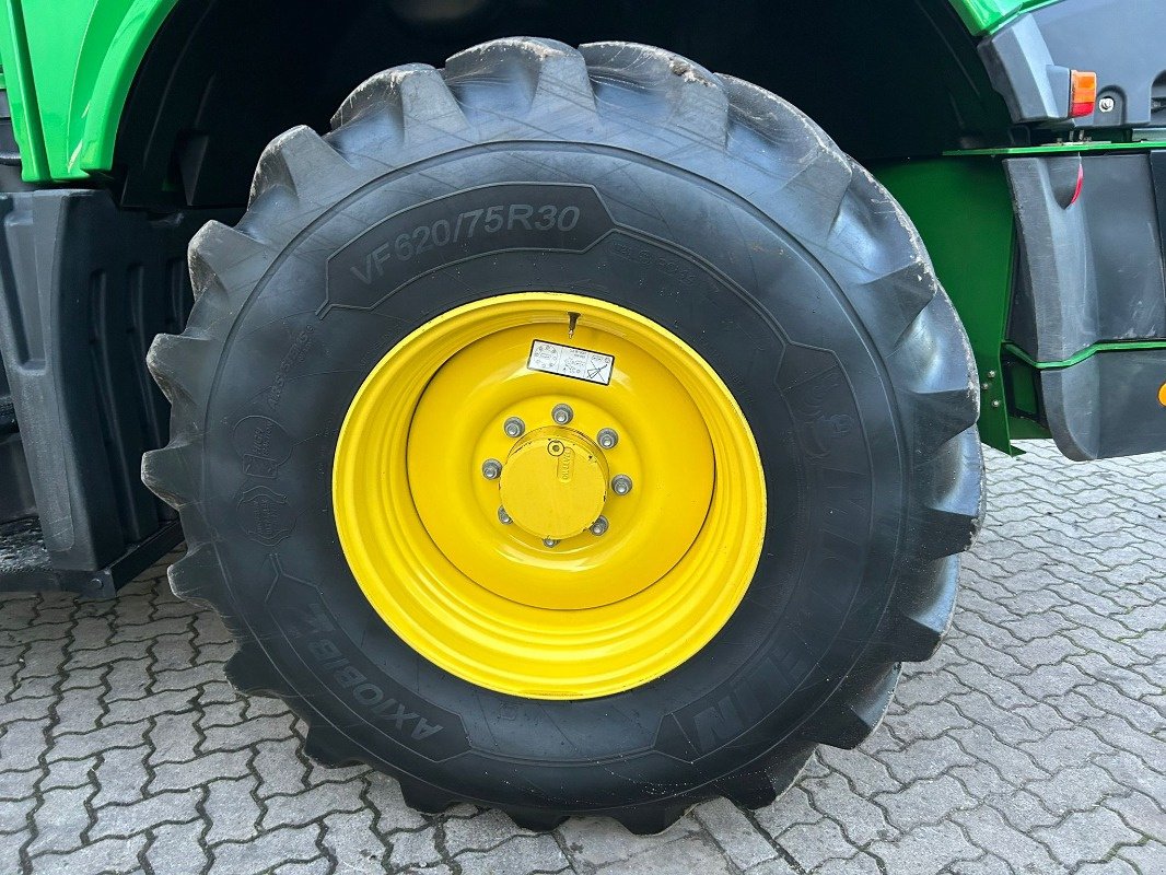 Feldhäcksler van het type John Deere 9700 mit Kemper 475 Plus, Gebrauchtmaschine in Sittensen (Foto 22)