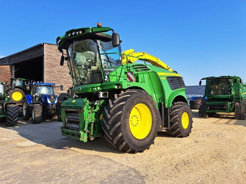 Feldhäcksler des Typs John Deere 9700, Gebrauchtmaschine in SAINT-GERMAIN DU PUY (Bild 1)