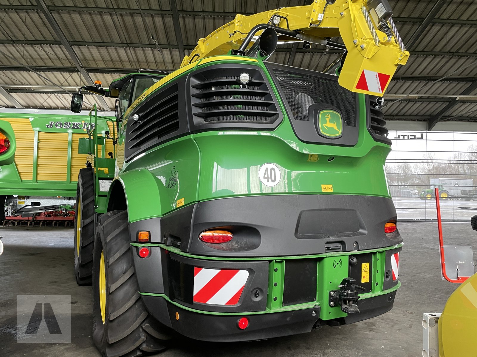 Feldhäcksler des Typs John Deere 9700i  ProDrive 40km/h, Neumaschine in Eggenfelden (Bild 4)