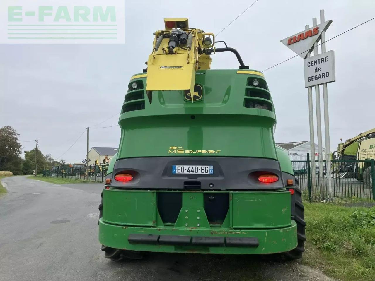 Feldhäcksler typu John Deere ensileuse jd 8500 4rm, Gebrauchtmaschine v PLOUIGNEAU (Obrázek 4)