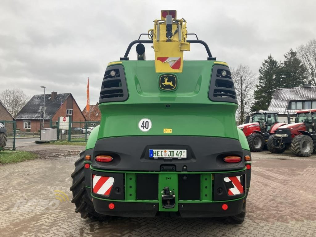 Feldhäcksler des Typs John Deere FELDHÄCKSLER 8500, Vorführmaschine in Albersdorf (Bild 4)