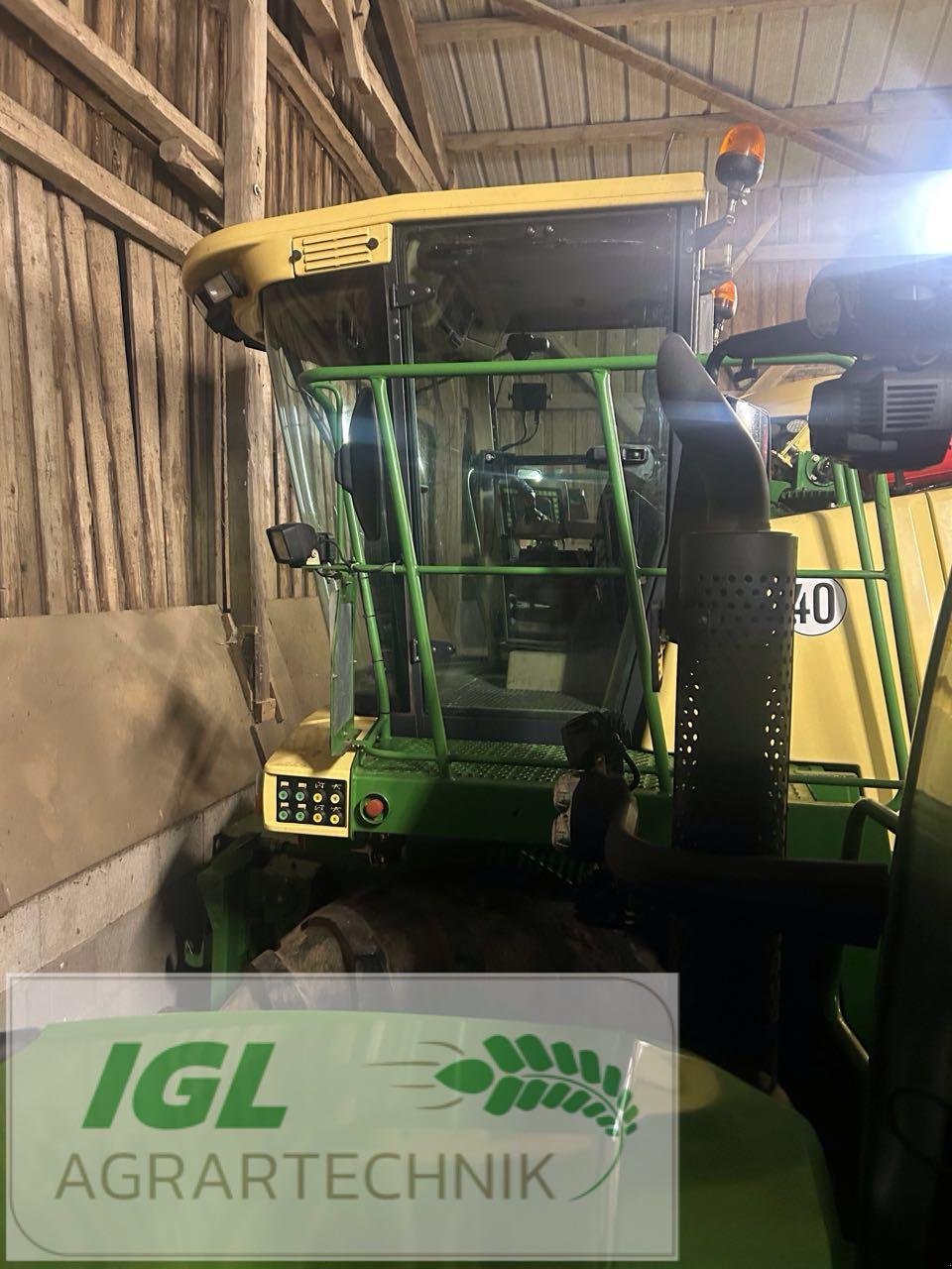 Feldhäcksler des Typs Krone BiG X V 8, Gebrauchtmaschine in Nabburg (Bild 4)