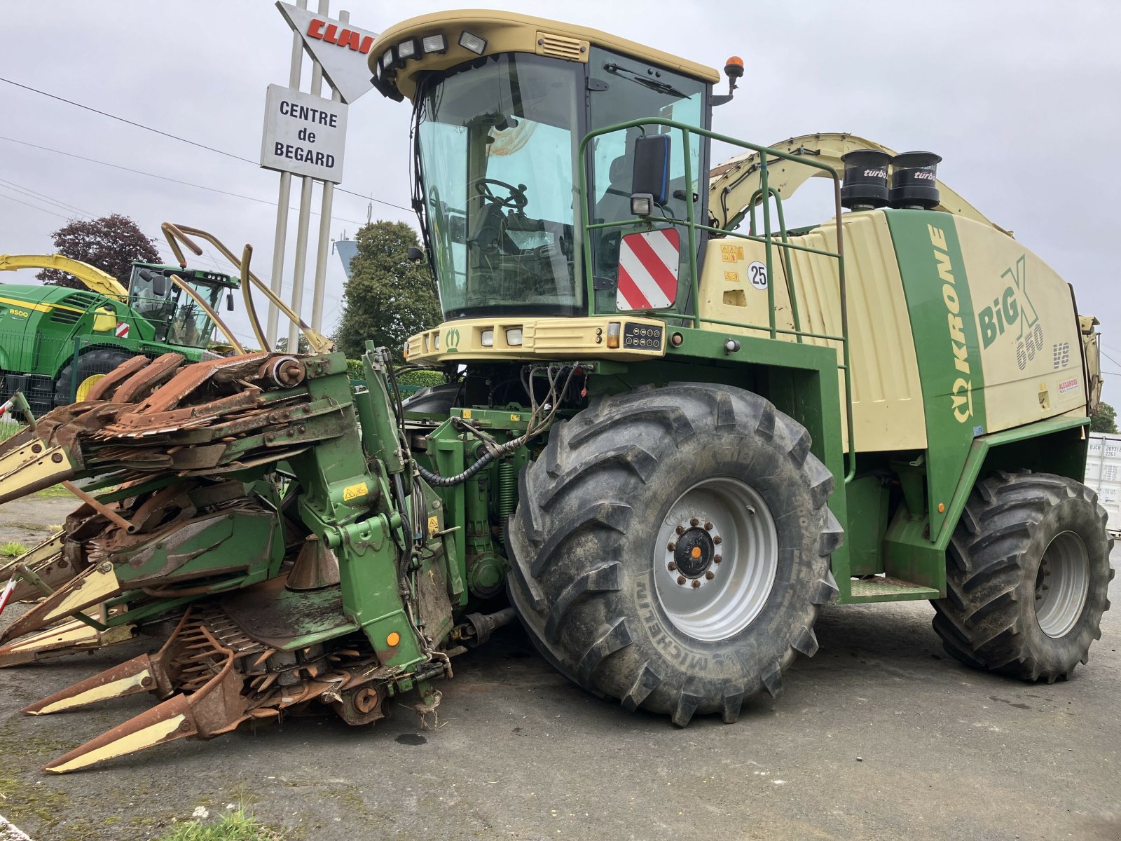 Feldhäcksler des Typs Krone ENSILEUSE KRONE BIG X 650, Gebrauchtmaschine in BEGARD (Bild 1)