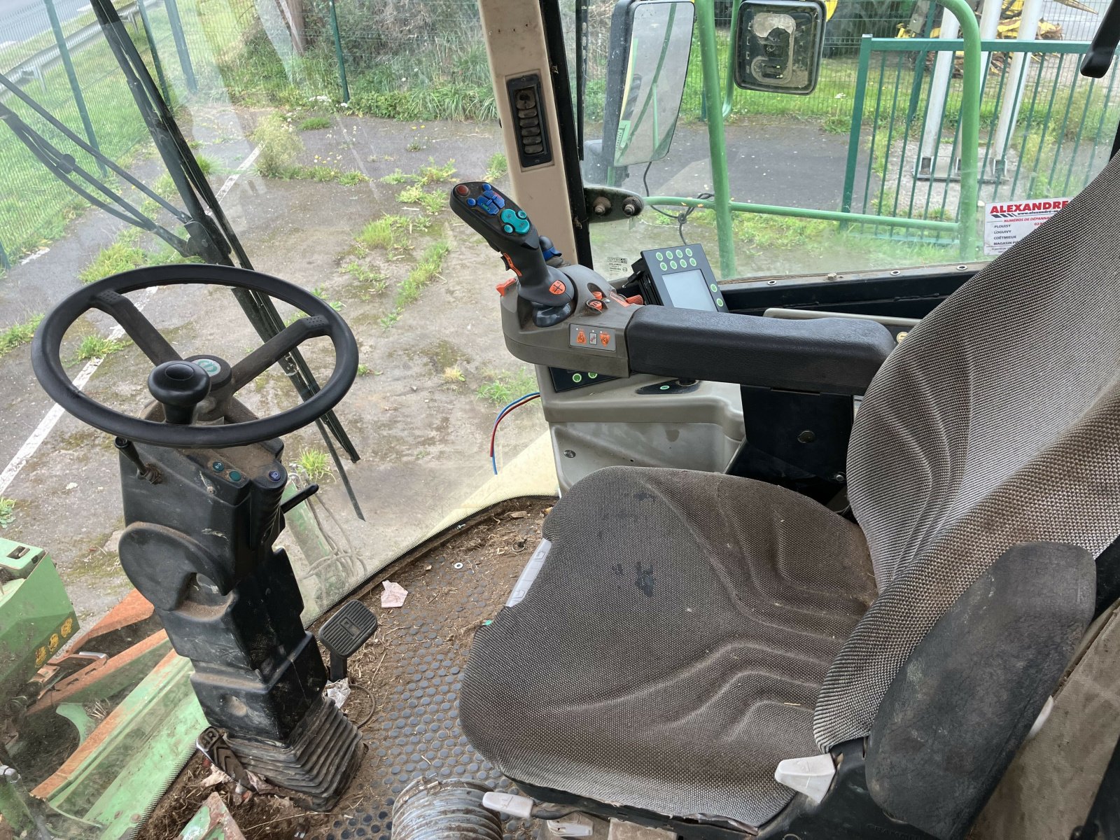 Feldhäcksler des Typs Krone ENSILEUSE KRONE BIG X 650, Gebrauchtmaschine in BEGARD (Bild 4)