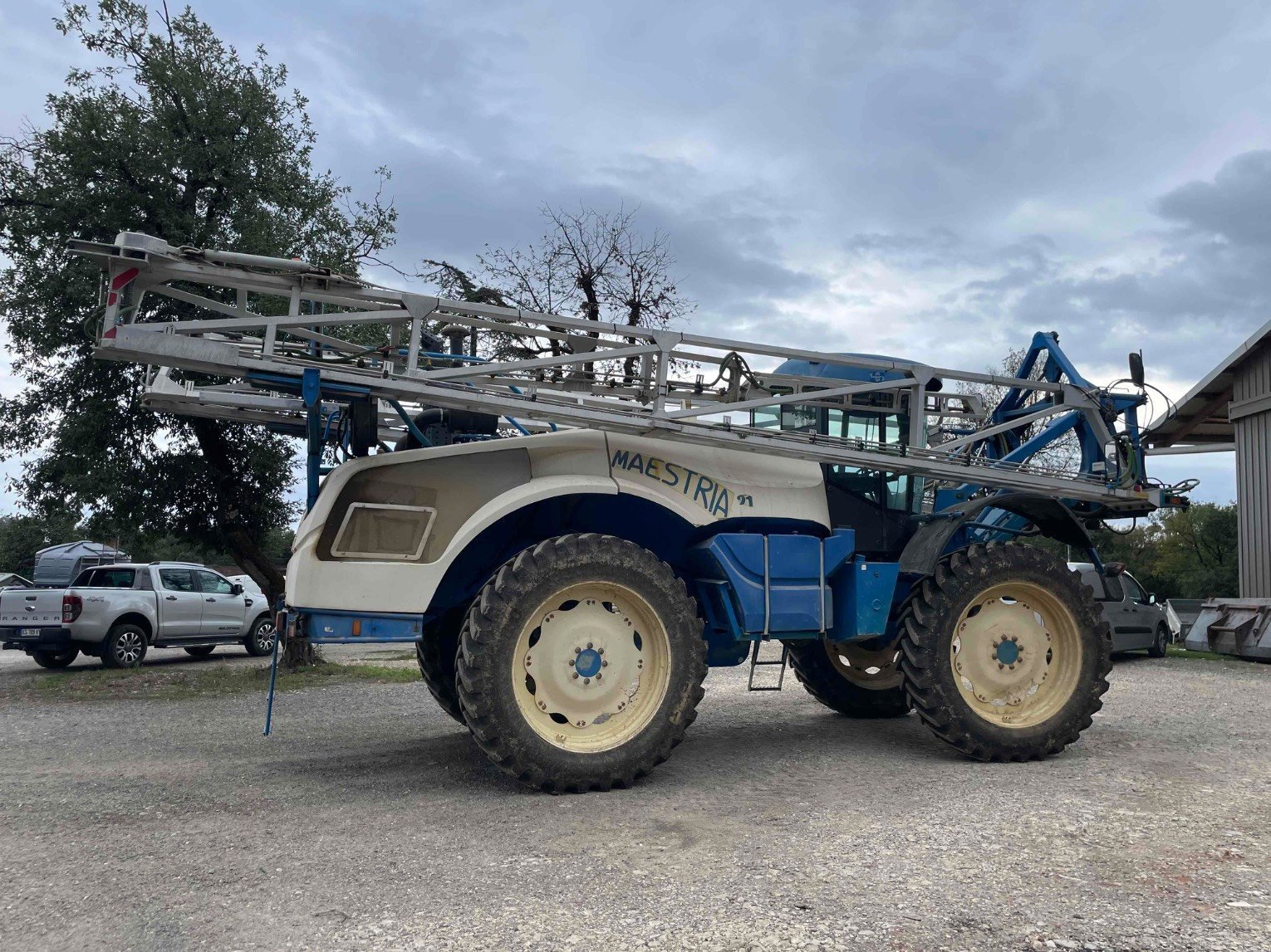 Feldhäcksler des Typs Matrot MAESTRIA 21, Gebrauchtmaschine in ORLEIX (Bild 4)