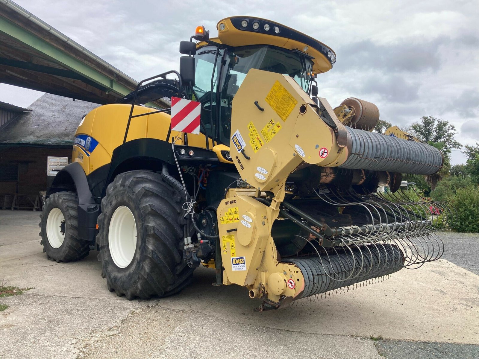 Feldhäcksler za tip New Holland FR 480 FORAGE CRUISER, Gebrauchtmaschine u ST CLEMENT DE LA PLACE (Slika 4)