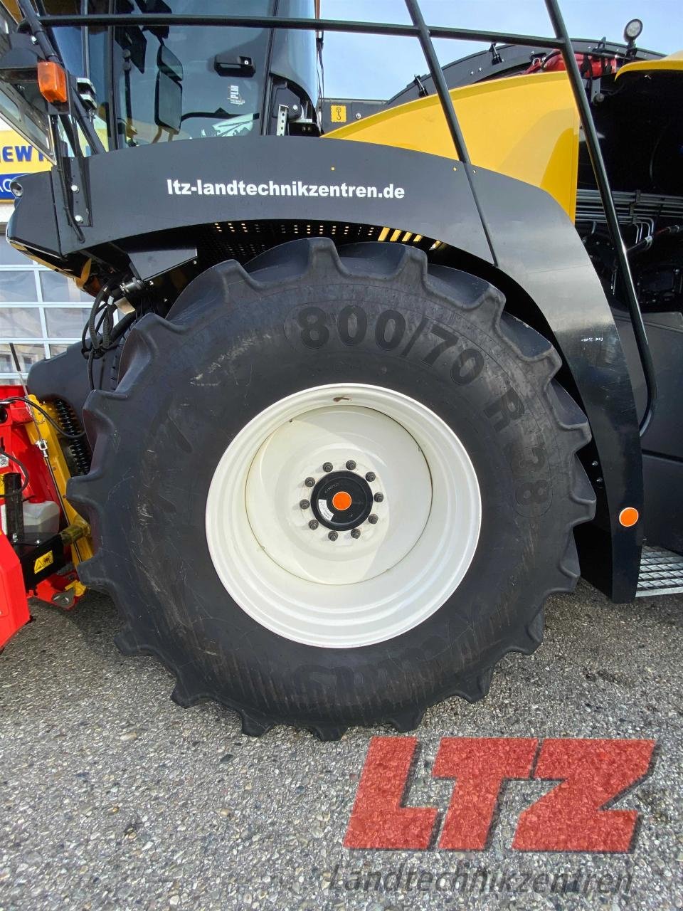 Feldhäcksler des Typs New Holland FR 550 ST5, Neumaschine in Ampfing (Bild 7)