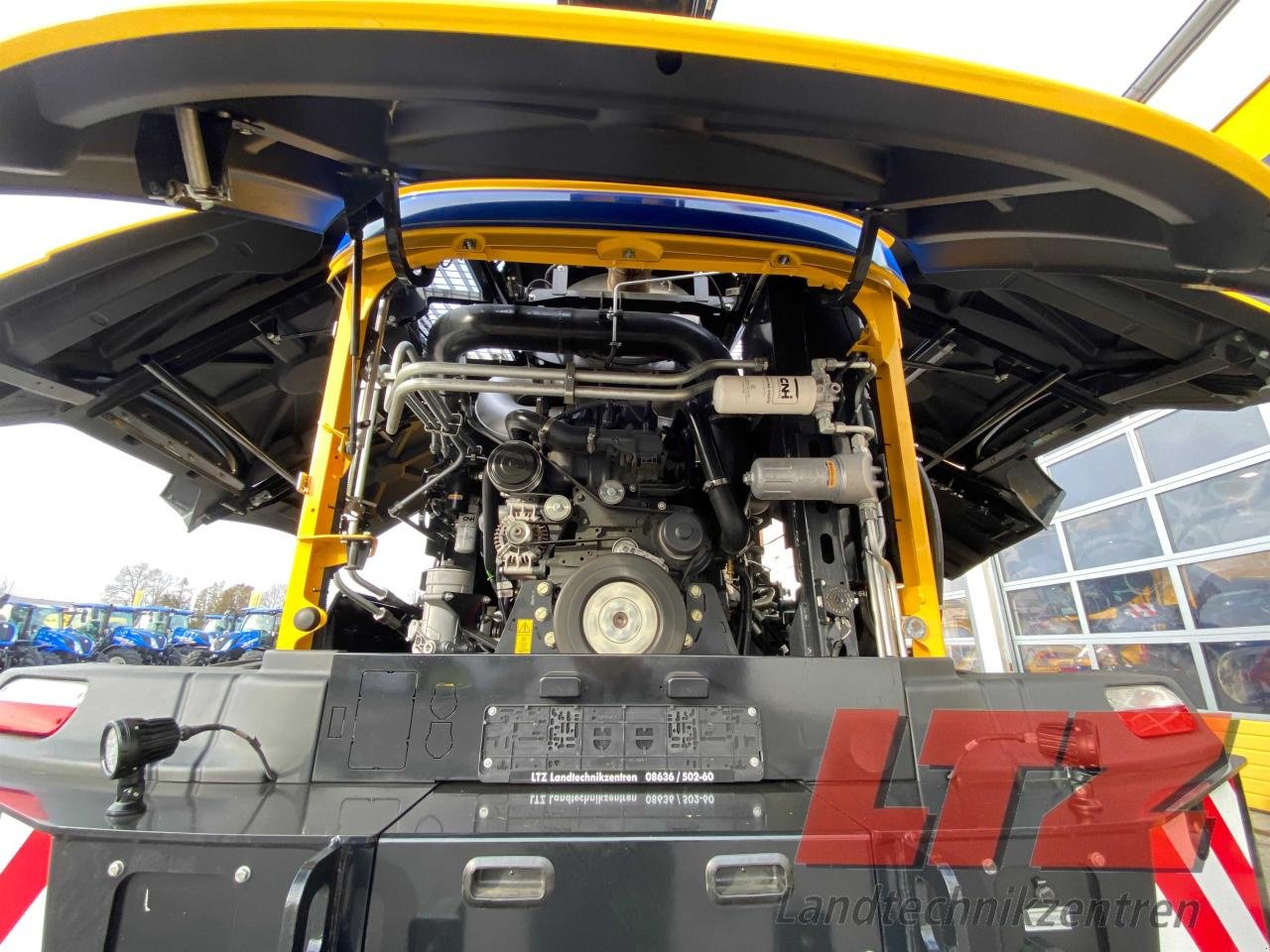 Feldhäcksler des Typs New Holland FR 550 ST5, Neumaschine in Ampfing (Bild 10)