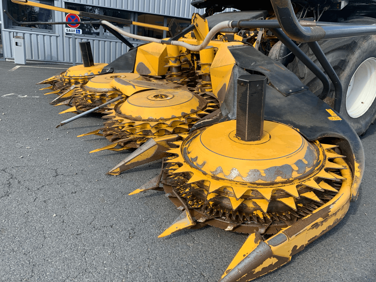 Feldhäcksler des Typs New Holland FR 550, Gebrauchtmaschine in TREMEUR (Bild 5)