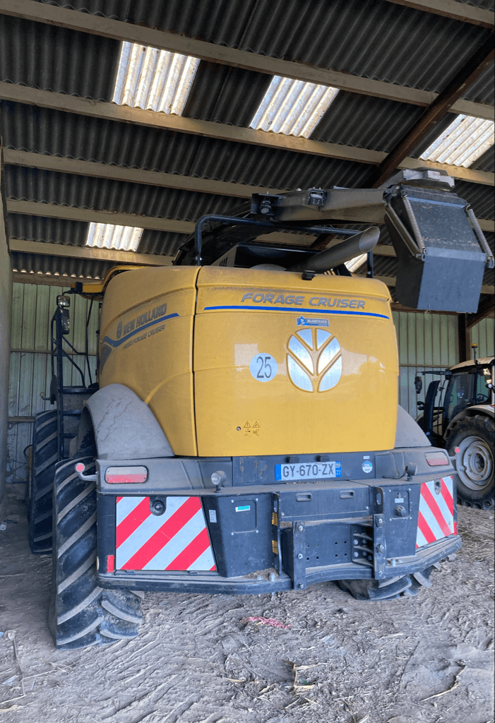 Feldhäcksler des Typs New Holland FR 550, Gebrauchtmaschine in TREMEUR (Bild 2)