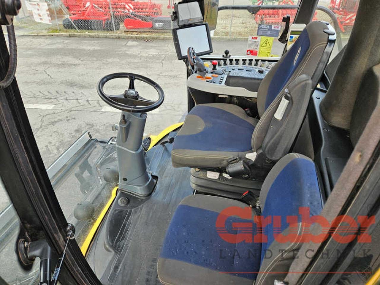 Feldhäcksler des Typs New Holland FR 650, Gebrauchtmaschine in Ampfing (Bild 14)