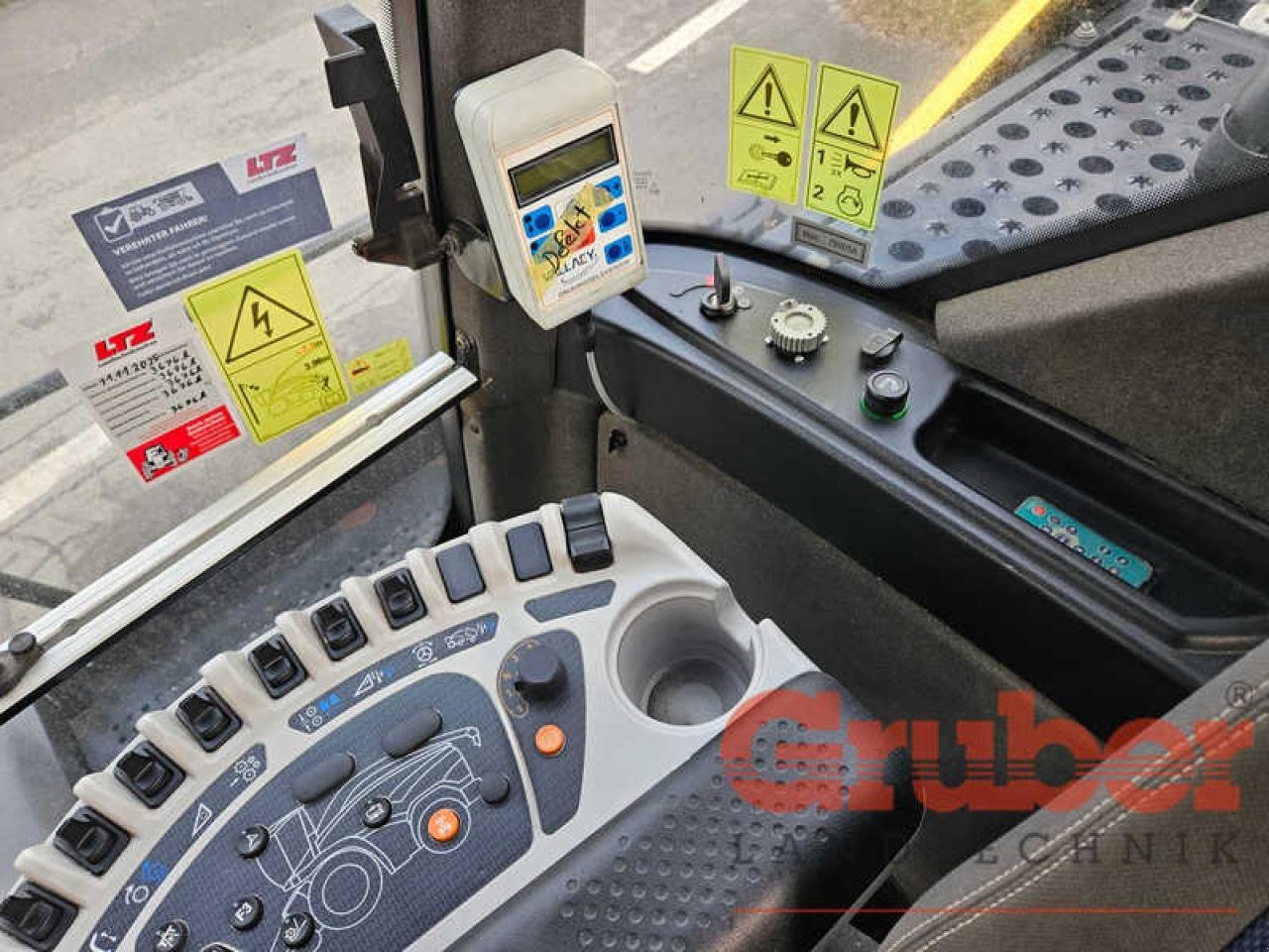 Feldhäcksler des Typs New Holland FR 650, Gebrauchtmaschine in Ampfing (Bild 16)