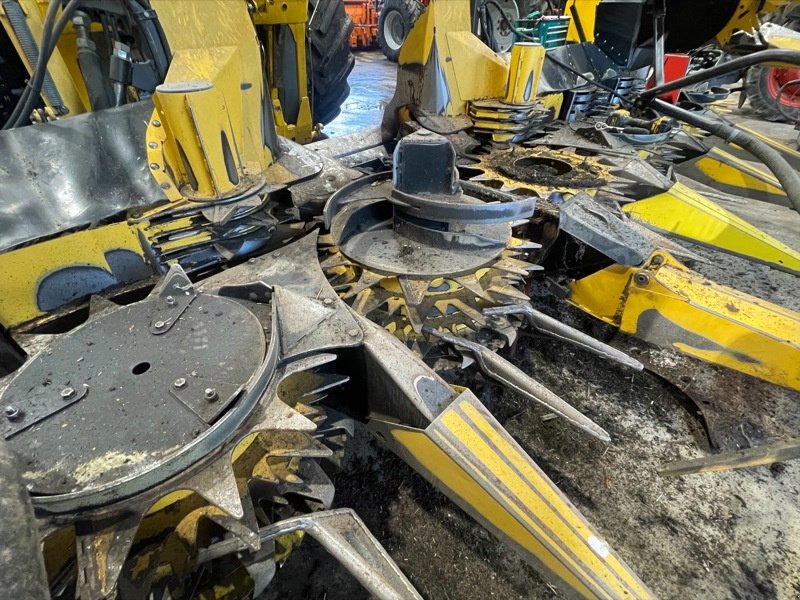 Feldhäcksler tip New Holland FR 650, Gebrauchtmaschine in Regensdorf (Poză 10)