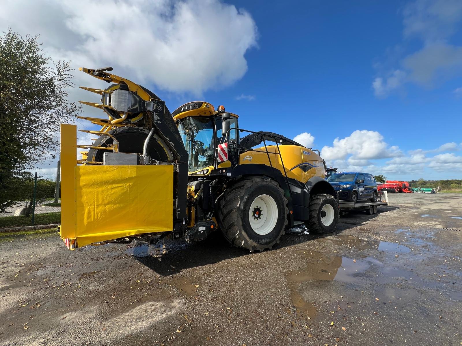 Feldhäcksler typu New Holland FR 780, Gebrauchtmaschine v CONDE SUR VIRE (Obrázek 1)