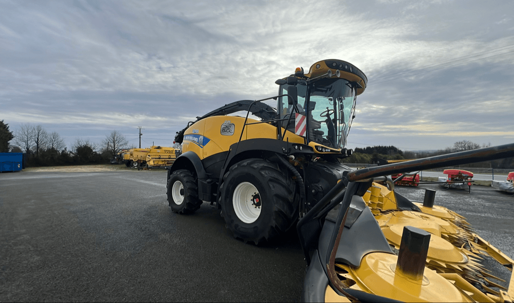 Feldhäcksler of the type New Holland FR 780, Gebrauchtmaschine in CONDE SUR VIRE (Picture 2)