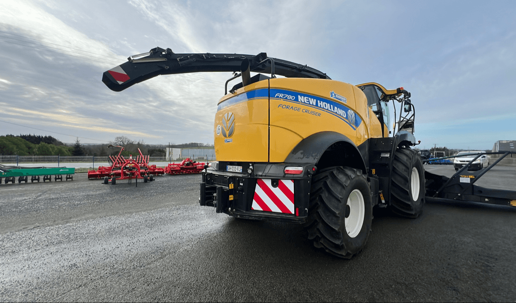 Feldhäcksler of the type New Holland FR 780, Gebrauchtmaschine in CONDE SUR VIRE (Picture 3)