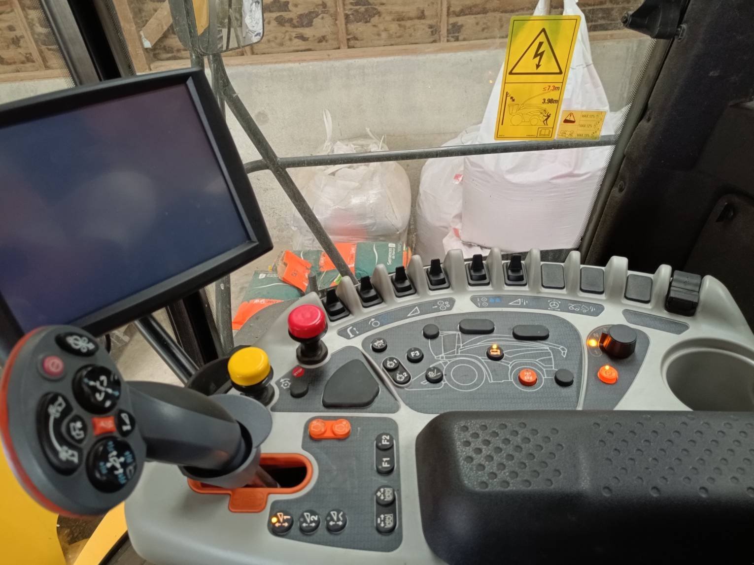 Feldhäcksler tip New Holland FR480, Gebrauchtmaschine in Laval (Poză 4)