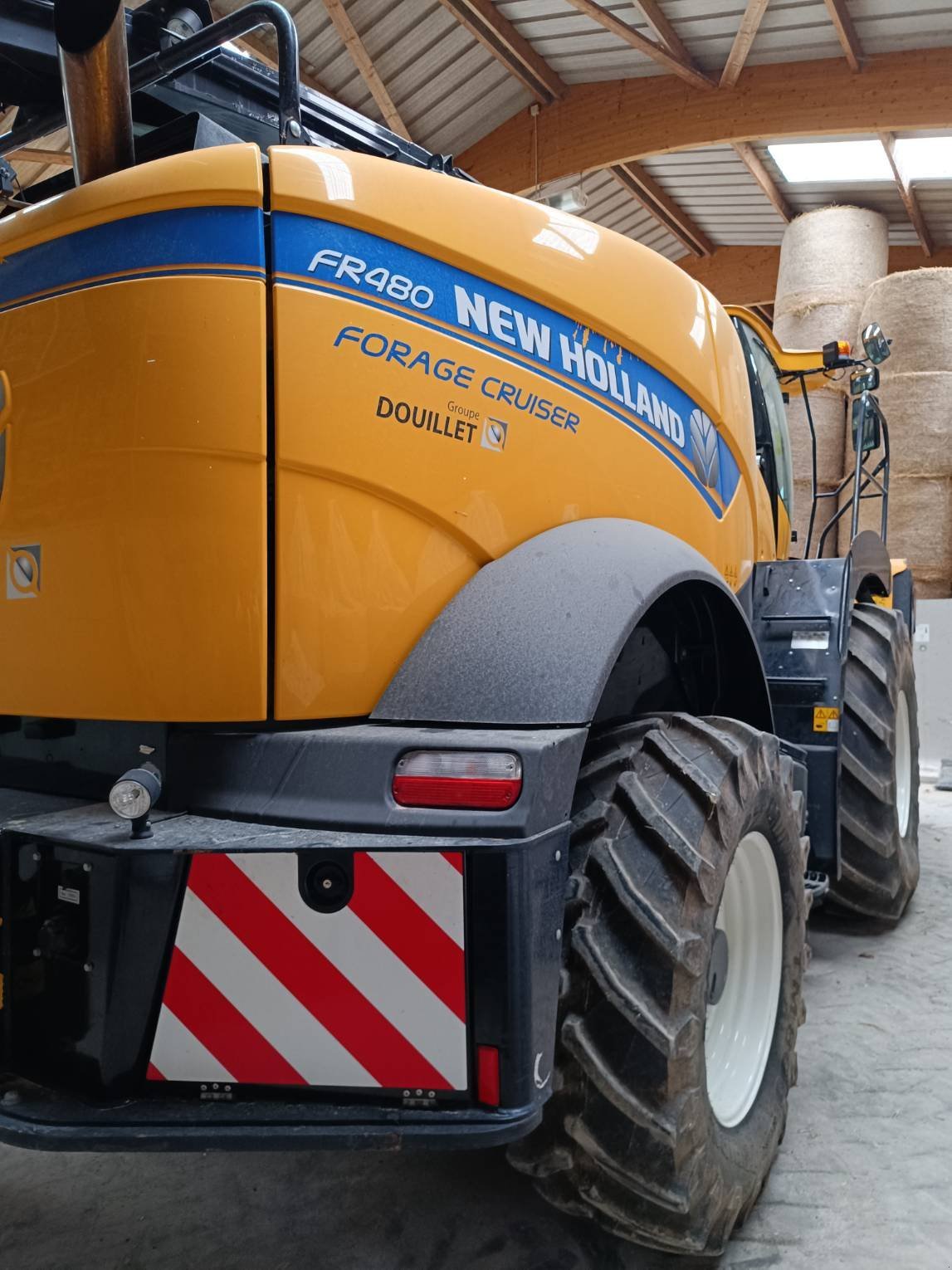 Feldhäcksler του τύπου New Holland FR480, Gebrauchtmaschine σε Laval (Φωτογραφία 7)