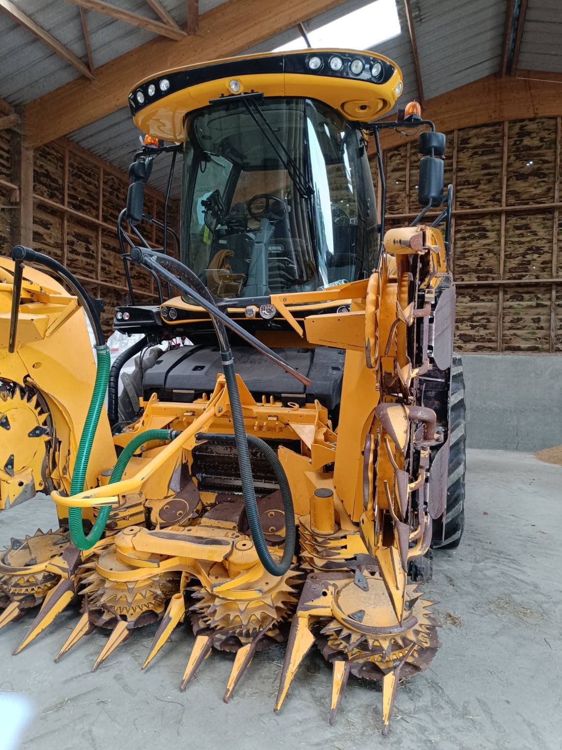 Feldhäcksler tip New Holland FR480, Gebrauchtmaschine in Laval (Poză 2)