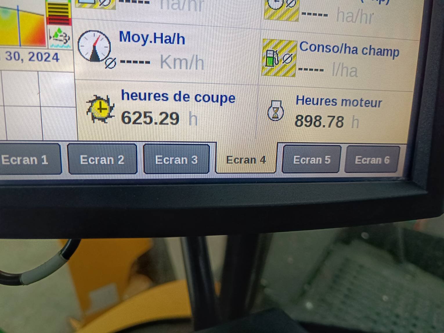 Feldhäcksler tip New Holland FR480, Gebrauchtmaschine in Laval (Poză 3)