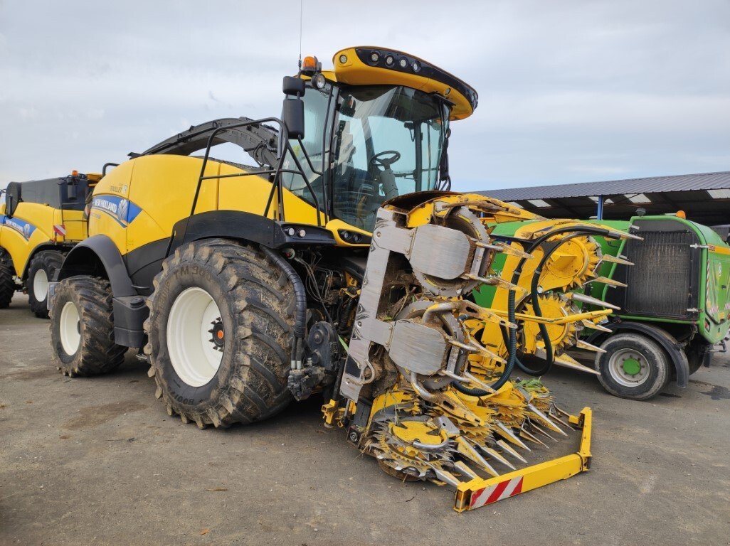 Feldhäcksler typu New Holland FR550, Gebrauchtmaschine w Laval (Zdjęcie 1)