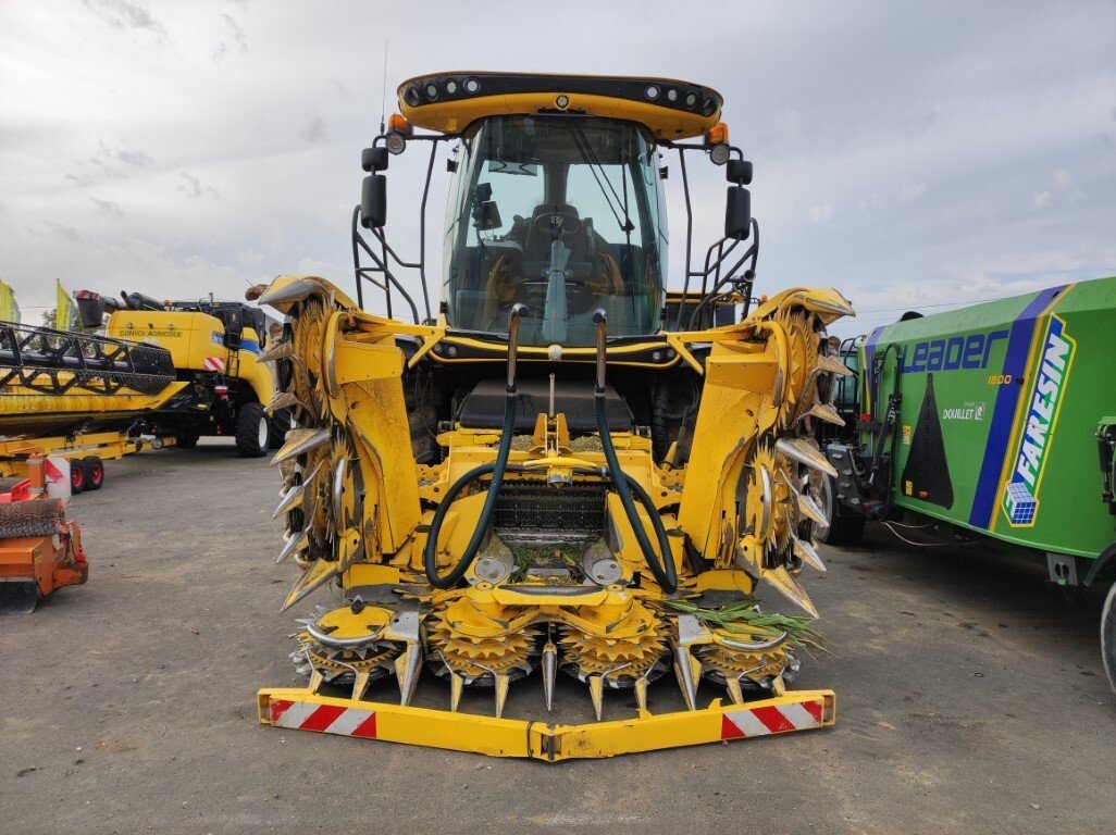 Feldhäcksler typu New Holland FR550, Gebrauchtmaschine w Laval (Zdjęcie 7)