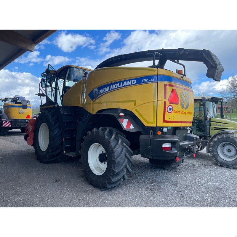Feldhäcksler des Typs New Holland FR700, Gebrauchtmaschine in Regensdorf (Bild 4)