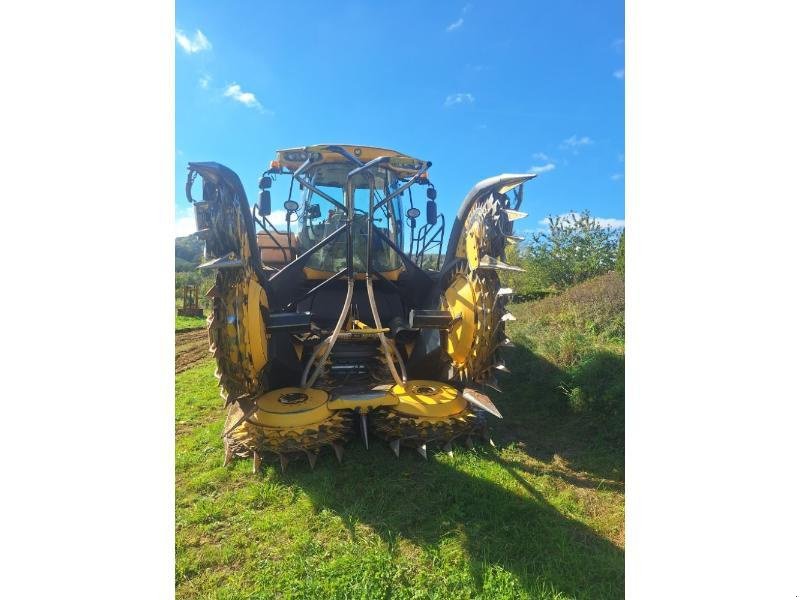 Feldhäcksler типа New Holland FR850, Gebrauchtmaschine в CHAUMONT (Фотография 1)