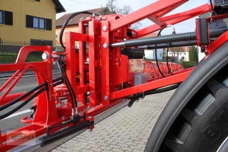 Feldspritze des Typs Agromehanika AGS 3000 EN HPX - Feldspritze 21m, Neumaschine in Kematen (Bild 6)