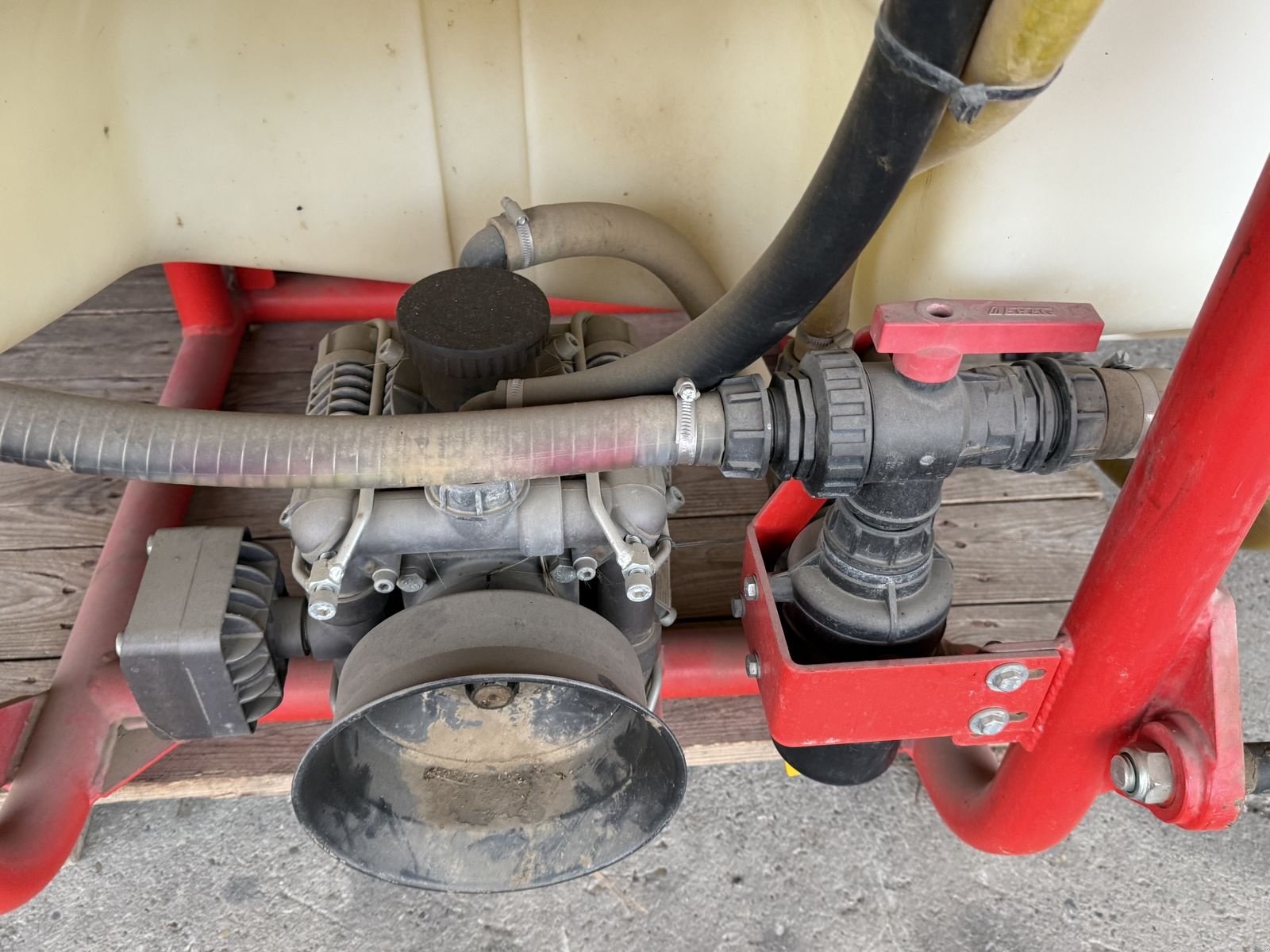 Feldspritze des Typs Agromehanika Feldspritze AGS 800 mit 15 Meter Balken, Gebrauchtmaschine in Hohenruppersdorf (Bild 8)