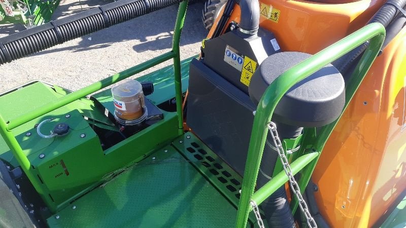 Feldspritze des Typs Amazone Pantera 4504, Neumaschine in Obritzberg (Bild 18)