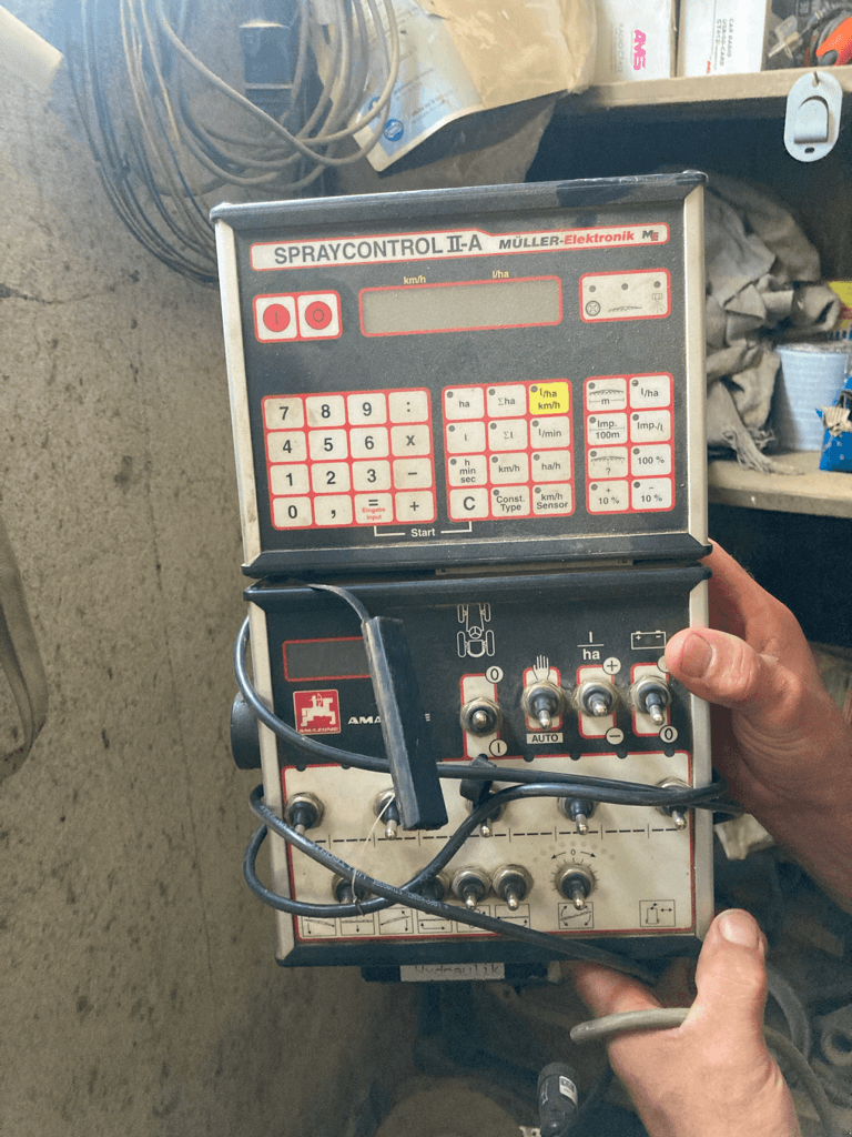 Feldspritze des Typs Amazone UF 1200L, Gebrauchtmaschine in TREMEUR (Bild 5)