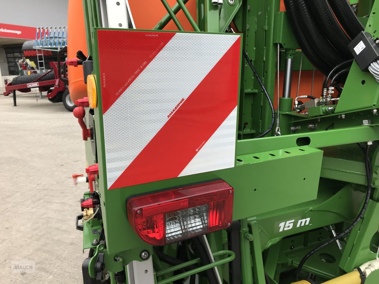 Feldspritze of the type Amazone UF 1201, Neumaschine in Burgkirchen (Picture 15)