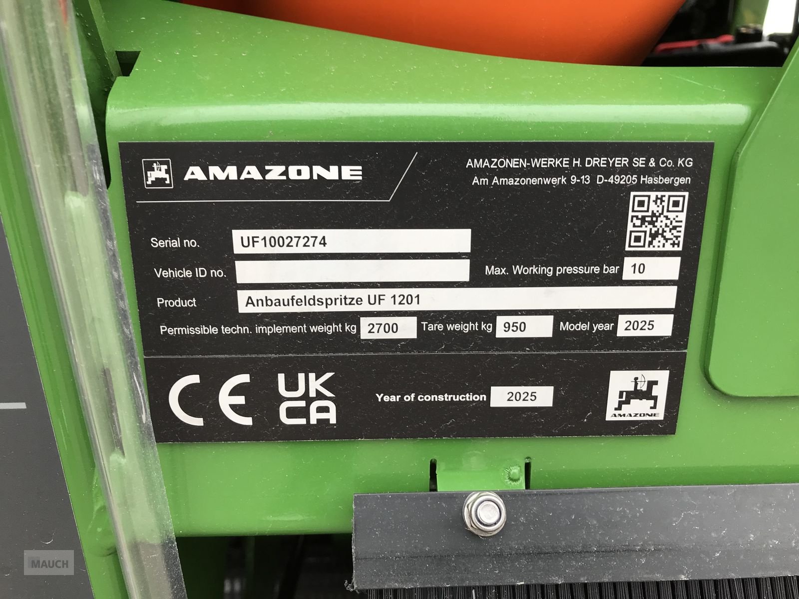 Feldspritze of the type Amazone UF 1201, Neumaschine in Burgkirchen (Picture 11)