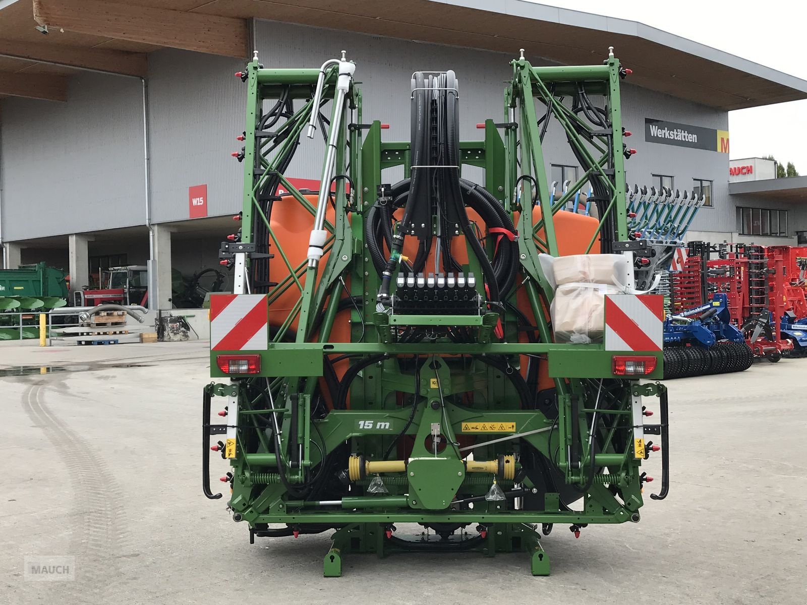 Feldspritze of the type Amazone UF 1201, Neumaschine in Burgkirchen (Picture 5)