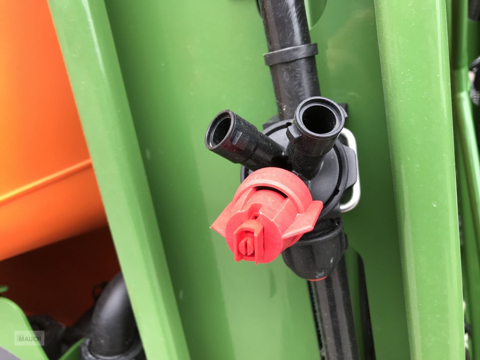 Feldspritze of the type Amazone UF 1201, Neumaschine in Burgkirchen (Picture 14)