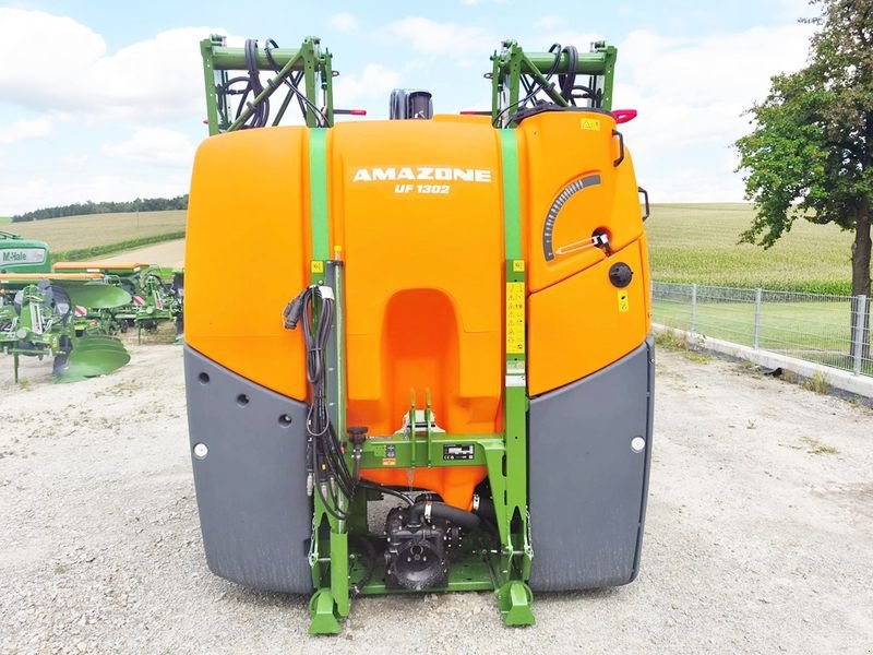 Feldspritze des Typs Amazone UF 1302 Feldspritze (ISOBUS), Neumaschine in St. Marienkirchen (Bild 2)