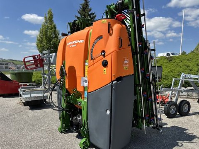 Feldspritze des Typs Amazone UF 1302 Feldspritze (ISOBUS), Neumaschine in St. Marienkirchen (Bild 1)