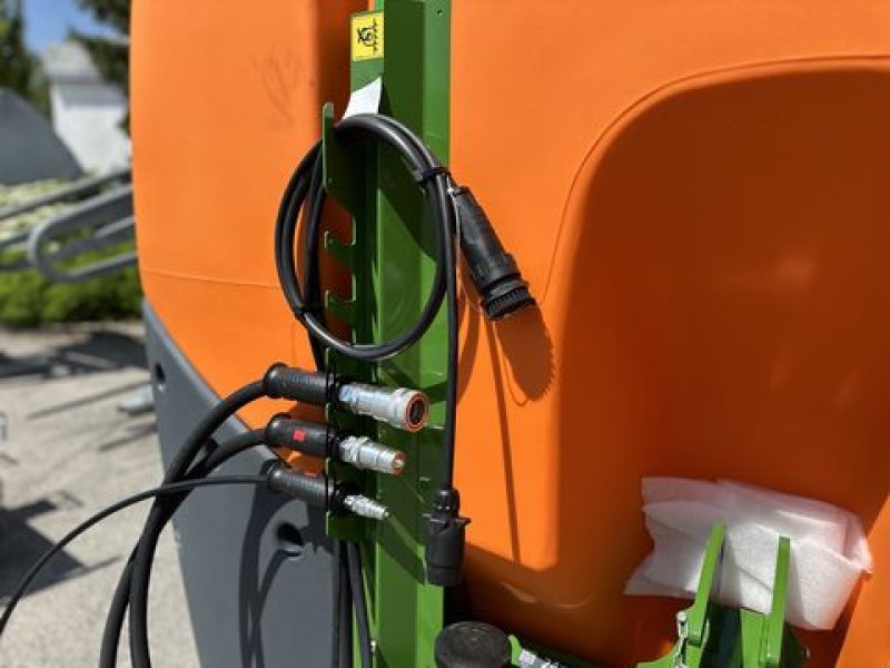 Feldspritze des Typs Amazone UF 1302 Feldspritze (ISOBUS), Neumaschine in St. Marienkirchen (Bild 5)