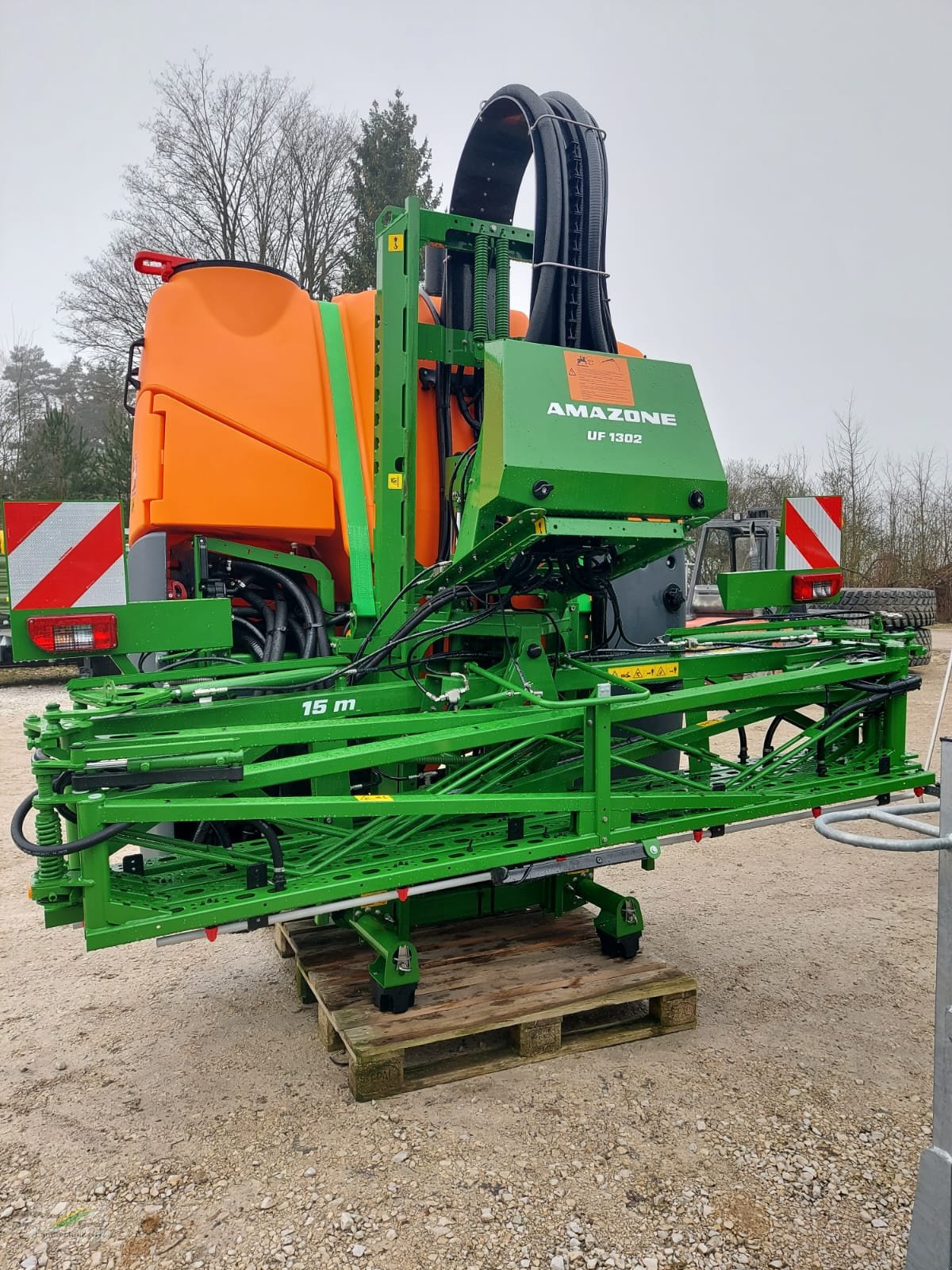 Feldspritze des Typs Amazone UF 1302, Neumaschine in Pegnitz-Bronn (Bild 4)