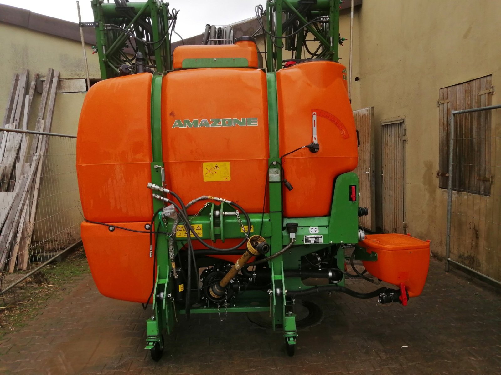 Feldspritze du type Amazone UF 1501, Gebrauchtmaschine en Rottendorf (Photo 2)