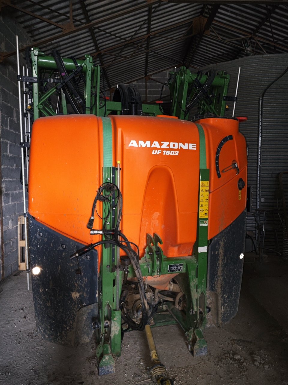 Feldspritze del tipo Amazone UF 1602, Gebrauchtmaschine In MORLHON LE HAUT (Immagine 1)