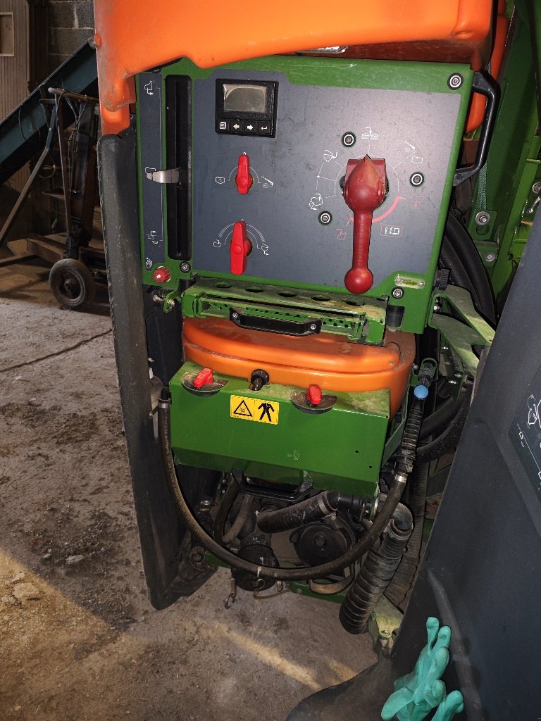 Feldspritze del tipo Amazone UF 1602, Gebrauchtmaschine In MORLHON LE HAUT (Immagine 9)